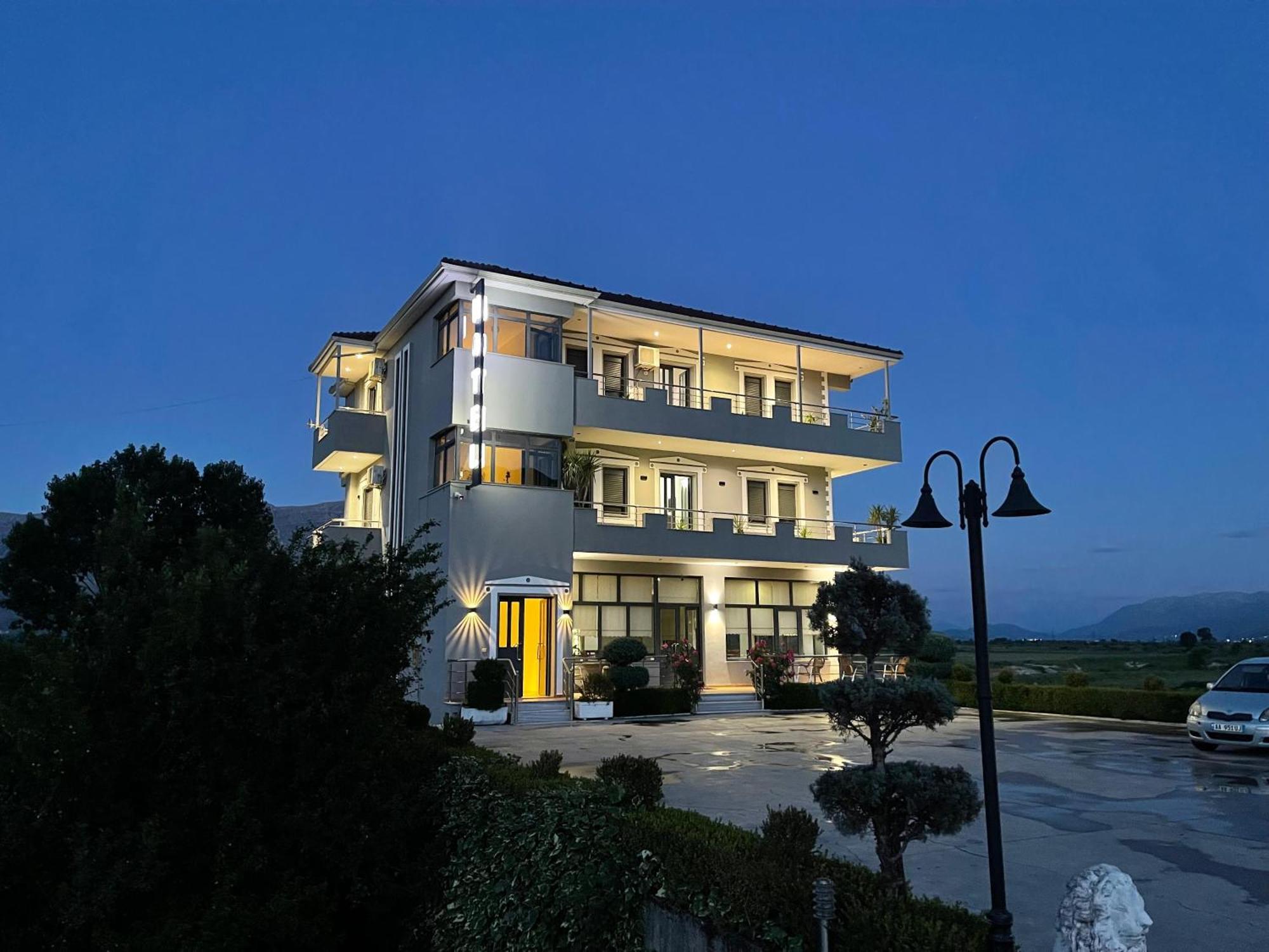 Hotel Selfo Dervisciani 外观 照片